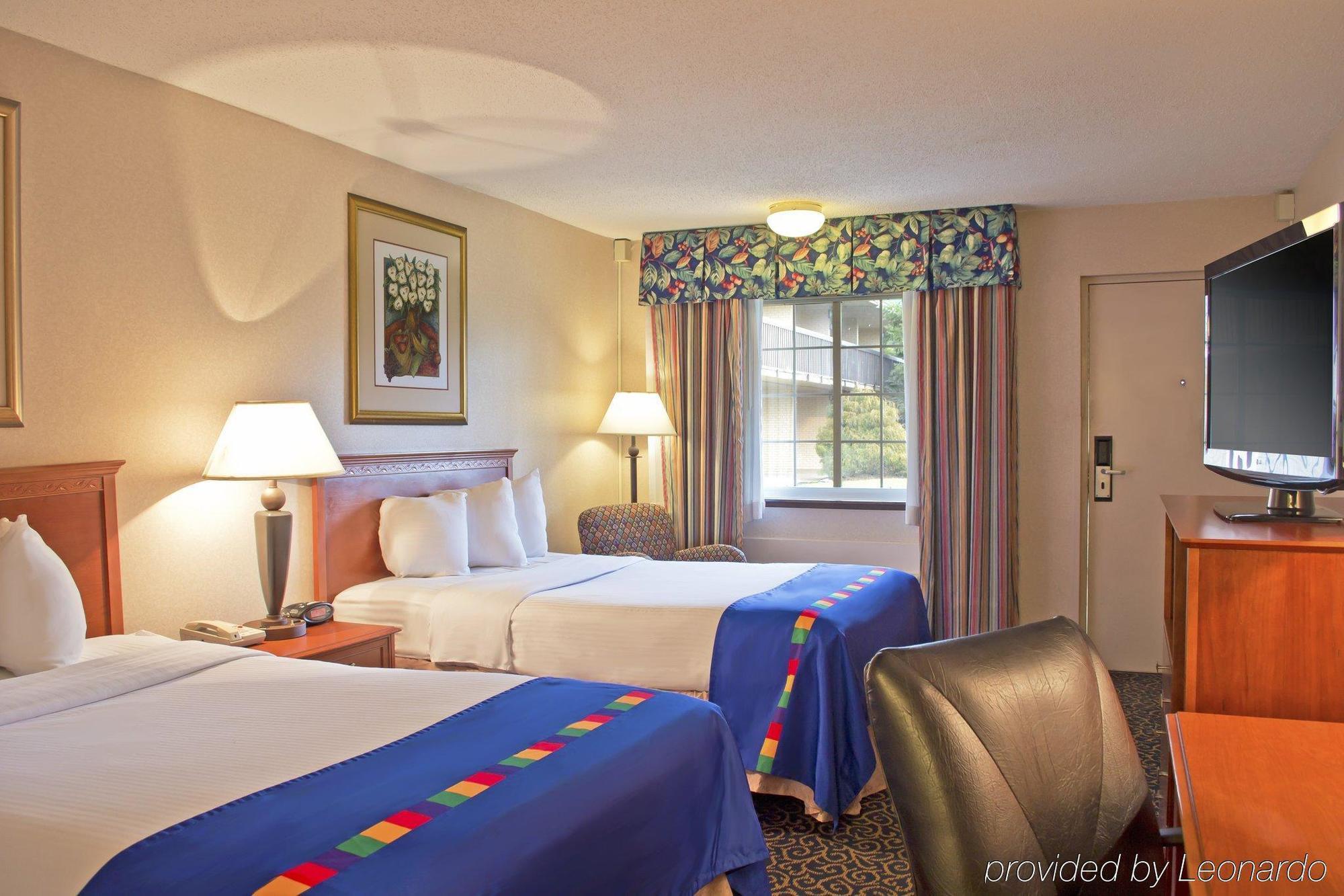 Park Inn By Radisson Harrisburg West 梅卡尼克斯堡 客房 照片