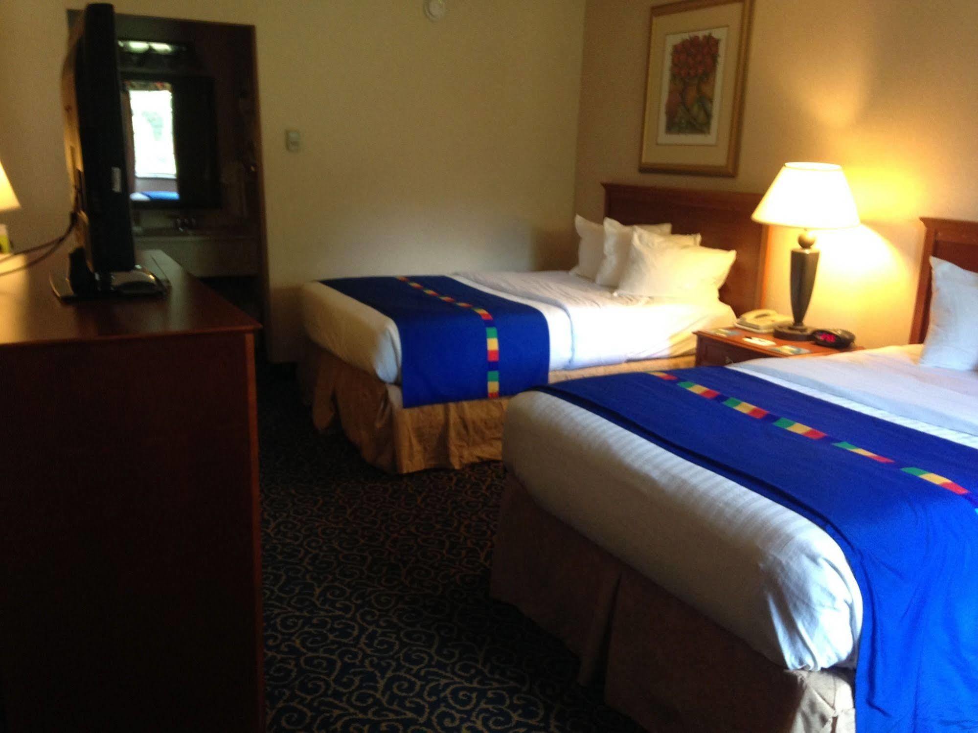 Park Inn By Radisson Harrisburg West 梅卡尼克斯堡 外观 照片
