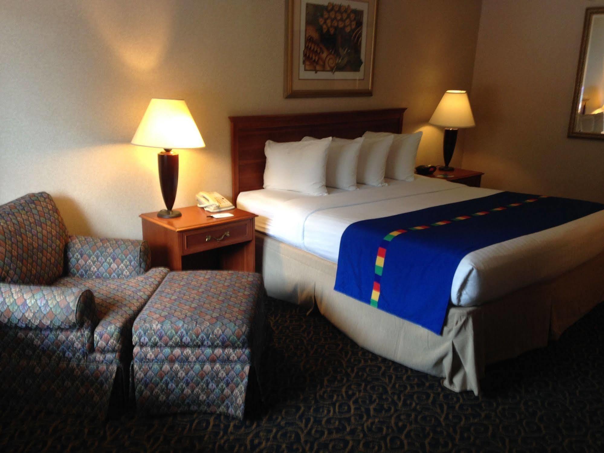 Park Inn By Radisson Harrisburg West 梅卡尼克斯堡 外观 照片