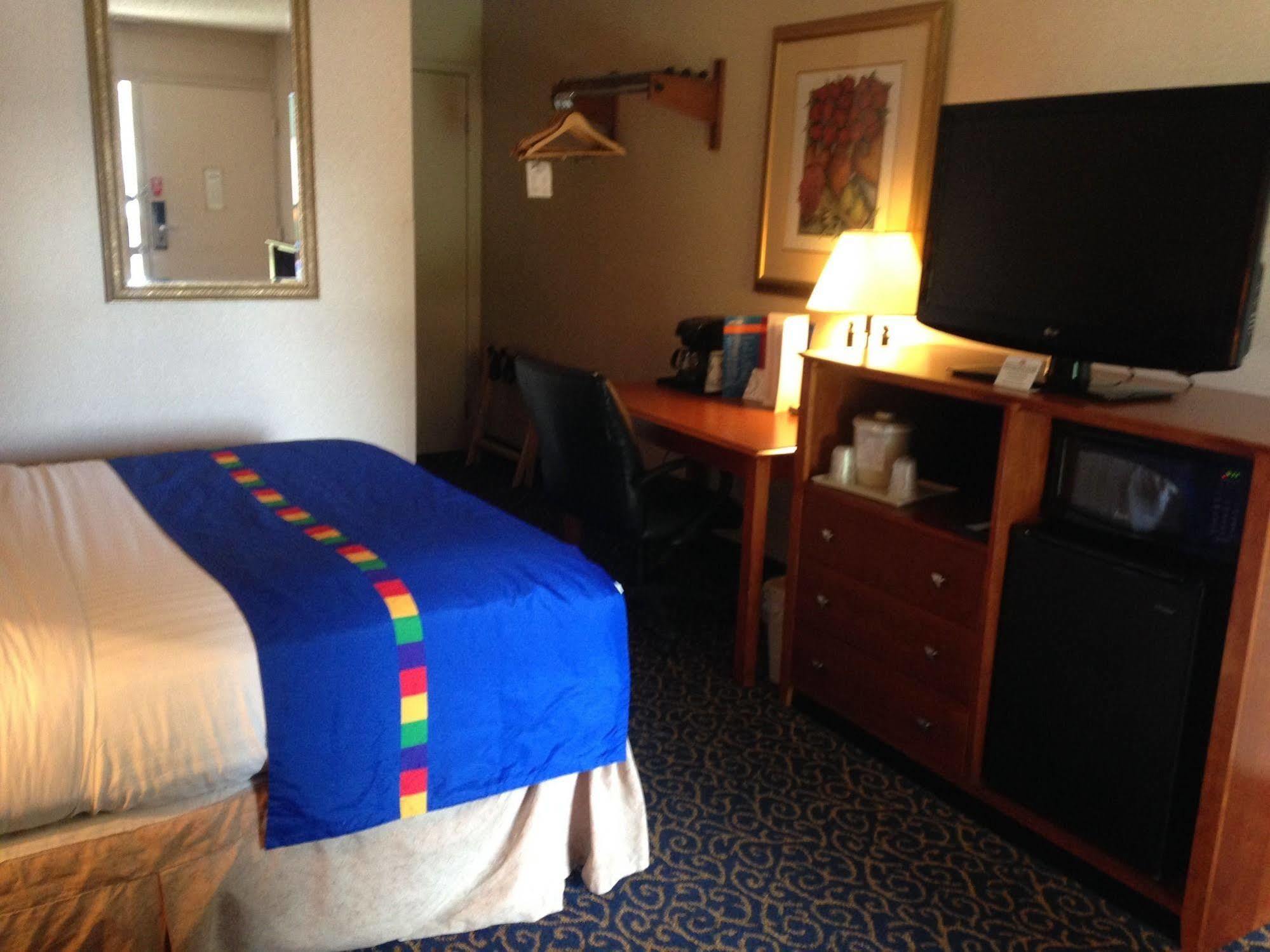 Park Inn By Radisson Harrisburg West 梅卡尼克斯堡 外观 照片