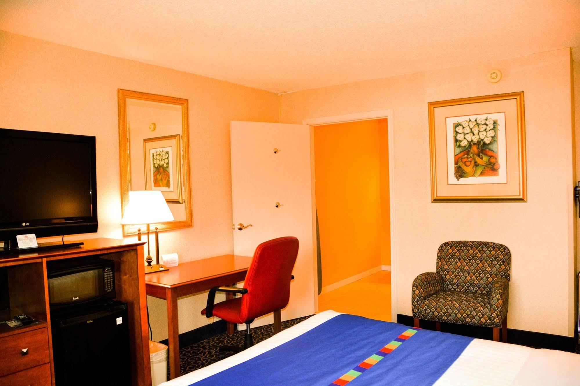 Park Inn By Radisson Harrisburg West 梅卡尼克斯堡 外观 照片