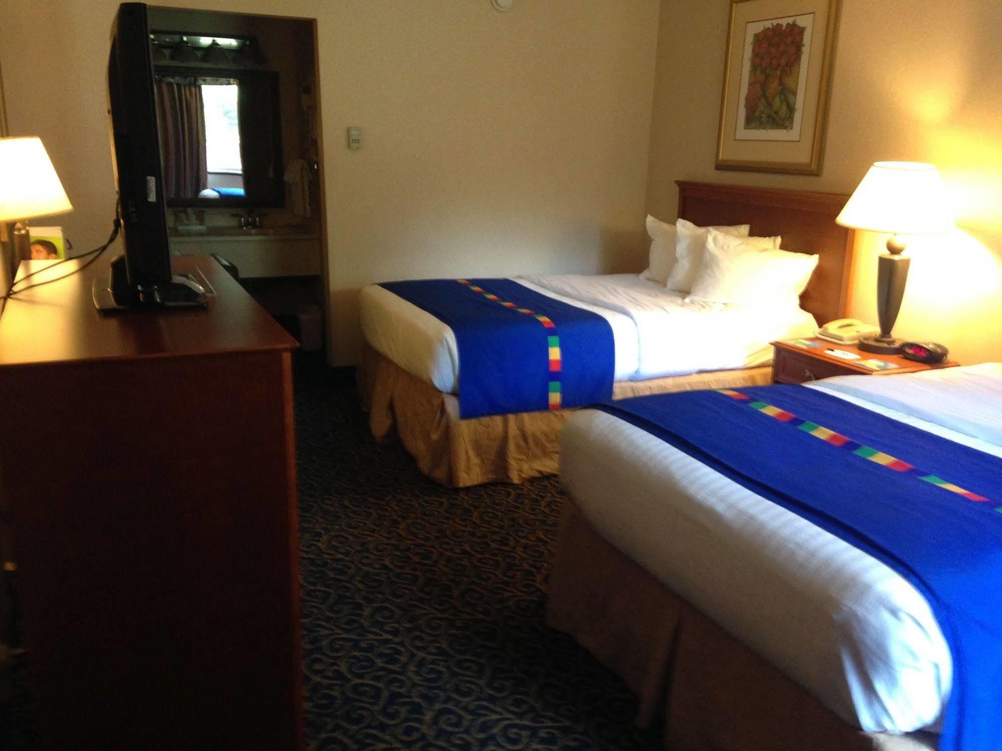 Park Inn By Radisson Harrisburg West 梅卡尼克斯堡 外观 照片